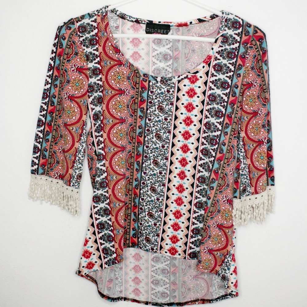 Discreet Juniors Blouse Sz SM Geometric Hi-Low